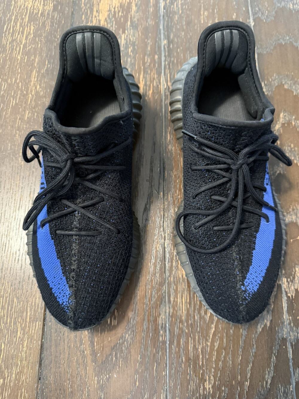 adidas Yeezy Boost 350 V2 Sneakers Black/Blue Stripe Size 9.5 mens